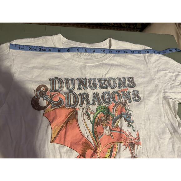 Vintage Dungeons And Dragons T Shirt Medium White Distressed Graphic Fantasy Tee - Picture 2 of 5